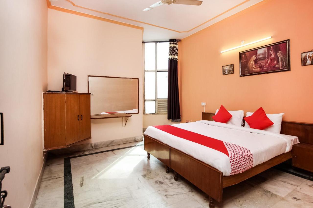 ג'איפור Oyo Hotel Apoorva Deluxe מראה חיצוני תמונה