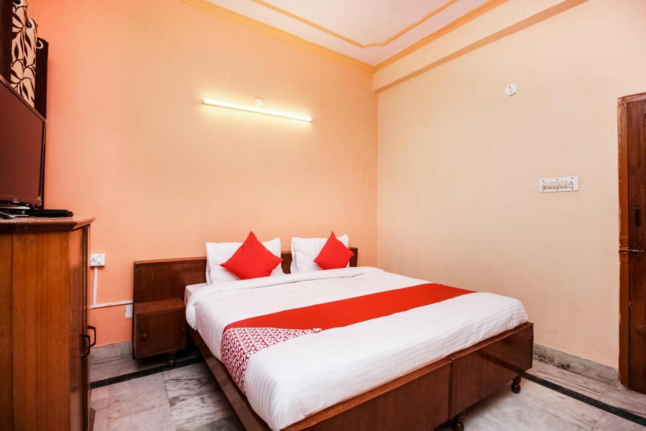 ג'איפור Oyo Hotel Apoorva Deluxe מראה חיצוני תמונה