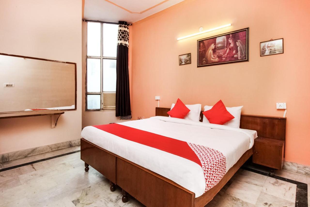 ג'איפור Oyo Hotel Apoorva Deluxe מראה חיצוני תמונה